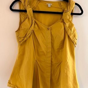 A flattering “Go-To” top.